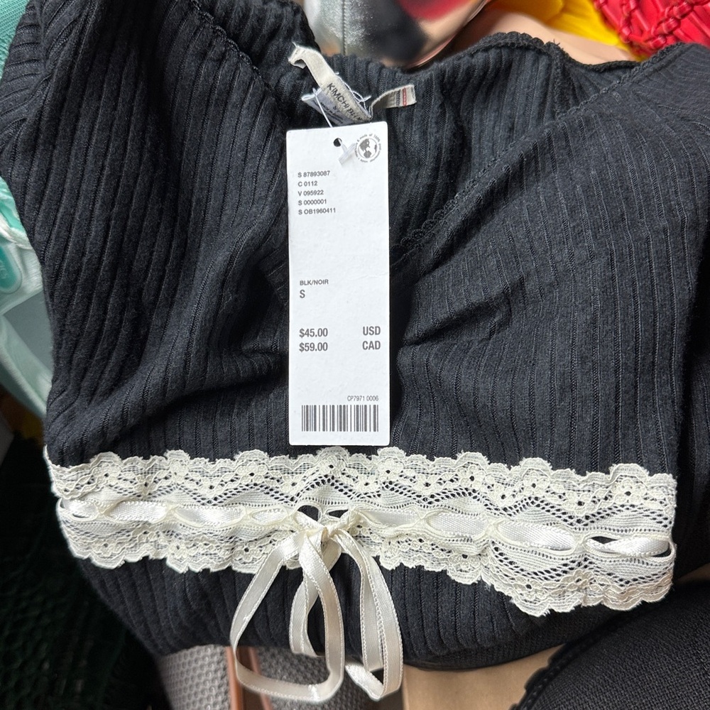 UO Black Top As Shown On Live